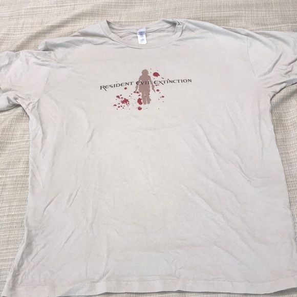 Next Level Apparel Other - Resident evil extinction t shirt